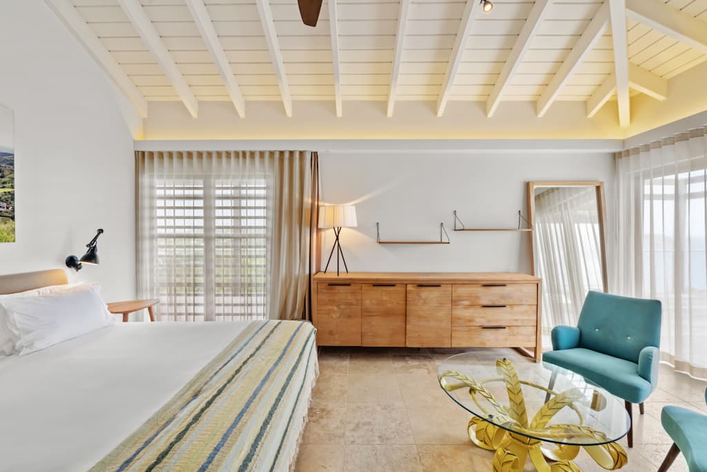 VILLA YELLOWBIRD